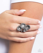 Load image into Gallery viewer, Deluxe Discs ~ Black ~ Paparazzi