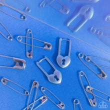 Load image into Gallery viewer, Pampered Padlock ~ Blue ~ Paparazzi
