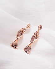 Load image into Gallery viewer, Subtle Shimmy ~ Rose Gold ~ Paparazzi
