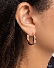 Load image into Gallery viewer, Genuine Glitz ~ Rose Gold ~ Paparazzi
