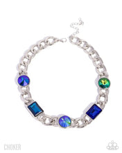 Load image into Gallery viewer, Groundbreaking Glitter ~ green ~ Paparazzi necklace
