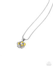 Load image into Gallery viewer, Mademoi-Shell Magic ~ Complete Look ~ Necklace
