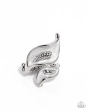 Load image into Gallery viewer, Ornate Overlap ~ White ~ Ring
