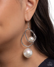 Load image into Gallery viewer, Royal Rotation ~ White ~ Paparazzi
