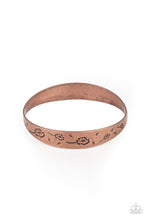 Load image into Gallery viewer, Dandelion Dreamland Copper Bangle Bracelet
