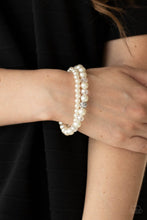 Load image into Gallery viewer, Pearl Bracelet
