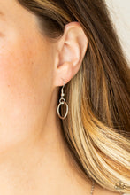 Load image into Gallery viewer, Monumental Obelisk Earring
