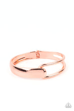 Load image into Gallery viewer, Couture Clutcher Copper Bracelet
