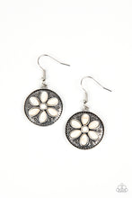 Load image into Gallery viewer, Saguaro Spring White Earrings
